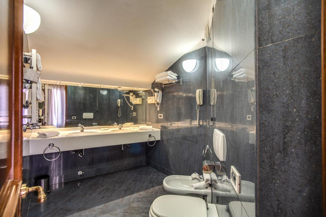 Della Torre Argentina Hotel Rome